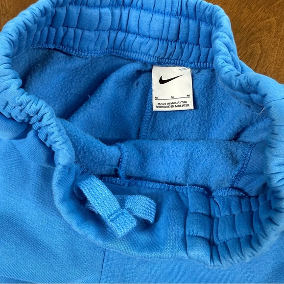 Nike Bright Blue and pink sweats and hoodie set - Picture 8 of 13